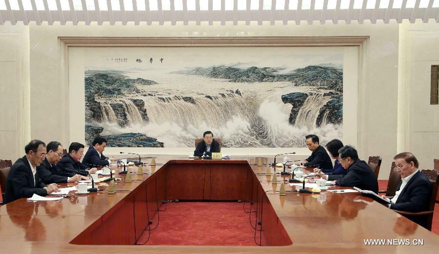 أكبر مجلس تشريعي في الصين يتعهد بالتطبيق الصارم لروح اجتماع رئيسي للحزب الشيوعي الصيني