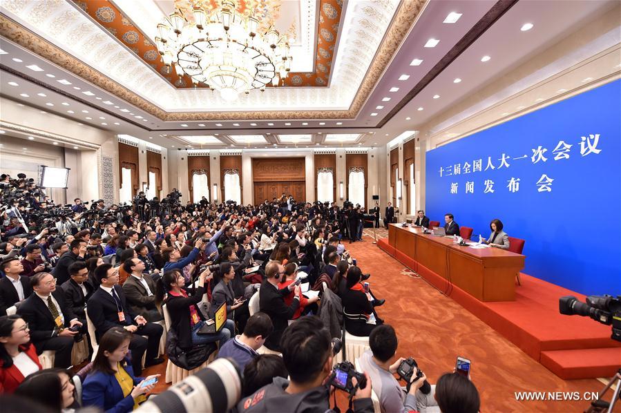 الدورة السنوية للمجلس الوطني لنواب الشعب الصيني تفتتح أعمالها يوم الاثنين