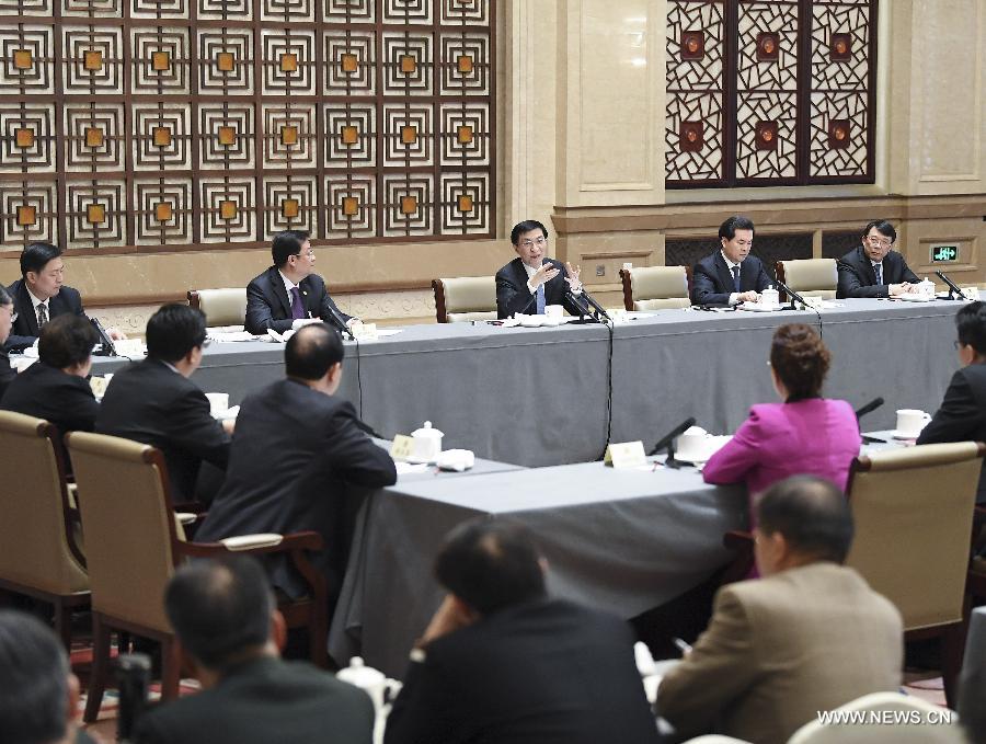 قادة صينيون يؤكدون على قيادة الحزب في مناقشات مع المستشارين السياسيين