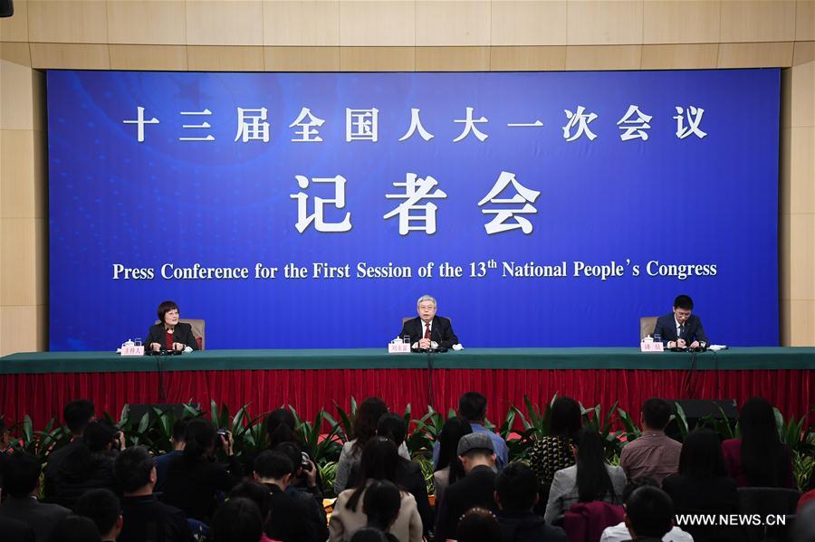تقرير اخباري: الصين تتعهد بتعزيز جهود تخفيف حدة الفقر
