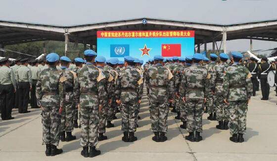 أول قوات مروحية صينية لحفظ السلام تكمل مهمة نقل الجنود
