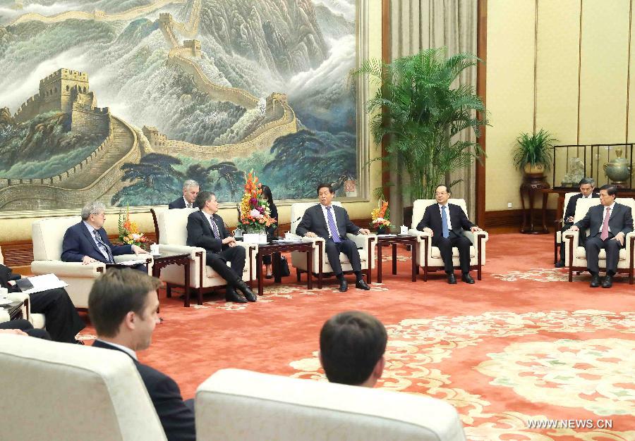 كبير المشرعين يدعو الصين والولايات المتحدة إلى معالجة العلاقات الثنائية من أفق استراتيجي