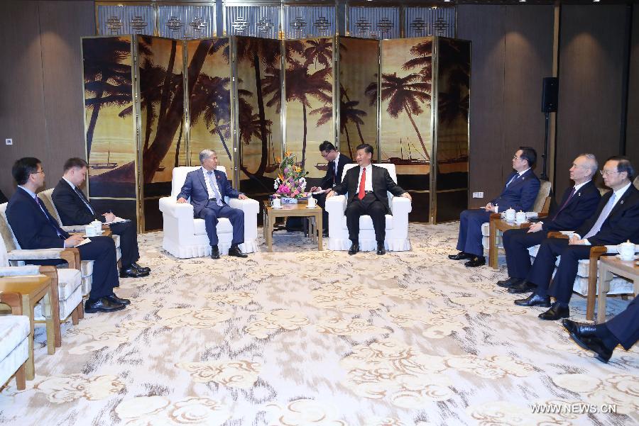الرئيس شي يجتمع مع رئيس قرغيزستان السابق لبحث التعاون الثنائى