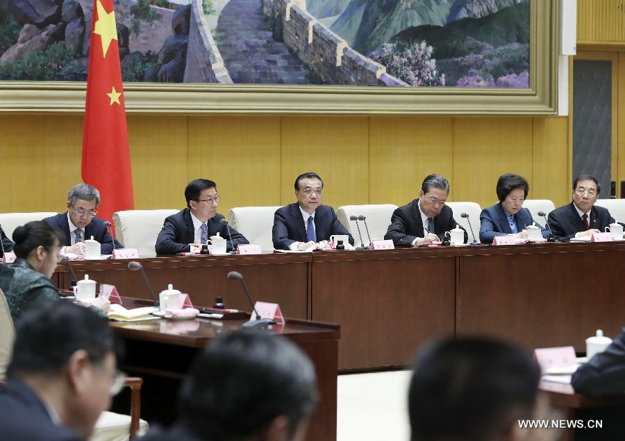 رئيس مجلس الدولة الصيني يحث على بناء حكومة نظيفة