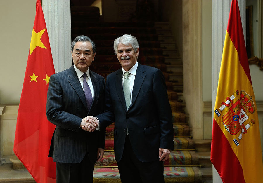 وزير الخارجية الصيني: يتعين على الصين وإسبانيا التحدث بصوت واحد في ظل وضع دولي معقد