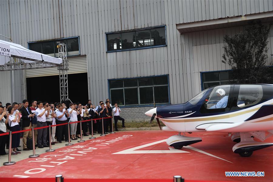 إنتاج أول طائرة مطورة صينيا من خلال شركة خاصة