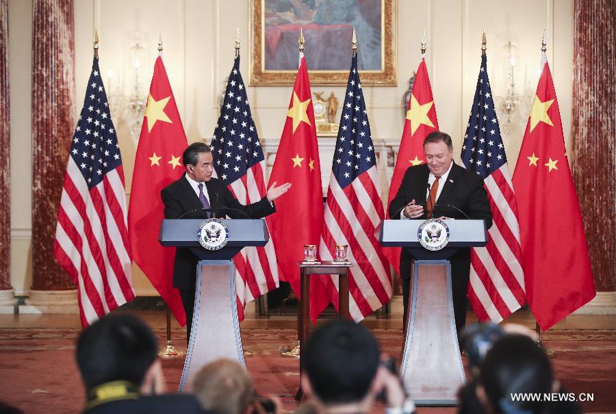 وزير الخارجية الصيني يقول إن الصين تؤيد بحزم اجتماع ترامب وكيم