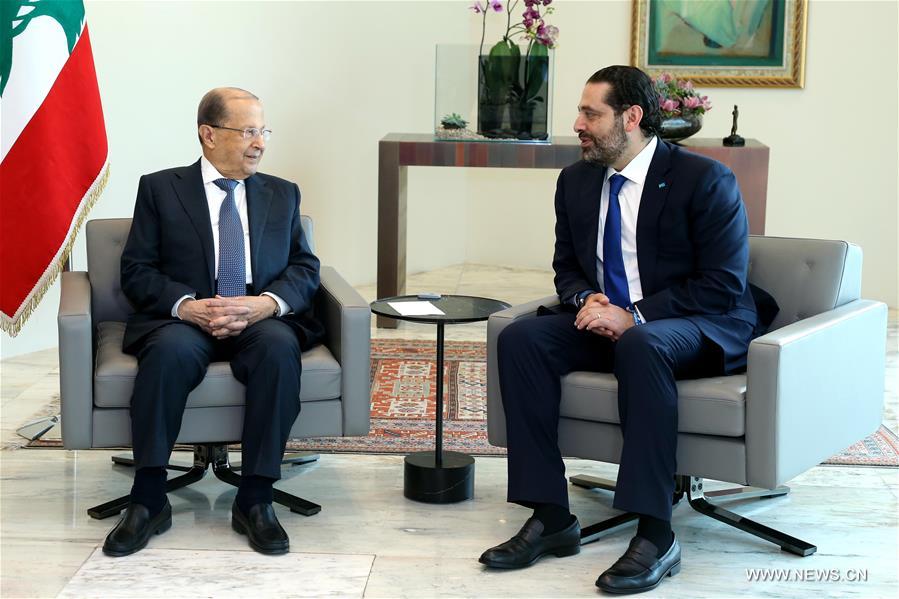 الرئيس اللبناني يكلف الحريري بتشكيل الحكومة