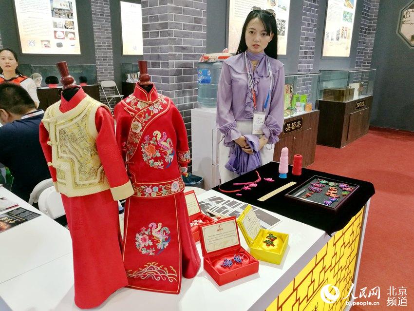 بالصور: التعرف على العلامات التجارية القديمة في معرض بكين الدولي لتجارة الخدمات