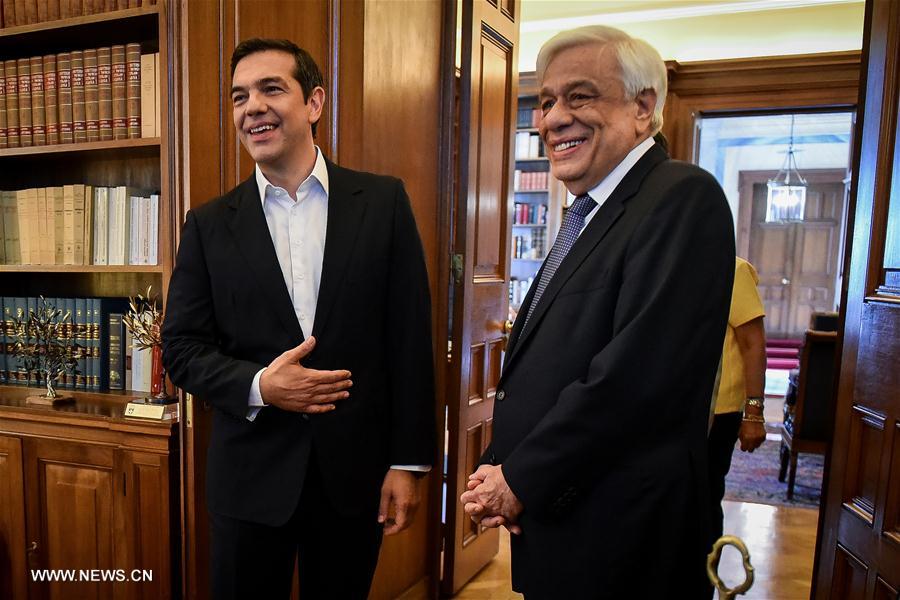 رئيس الوزراء اليوناني يعلن التوصل إلى اتفاق تاريخي بشأن النزاع على الاسم مع سكوبيه