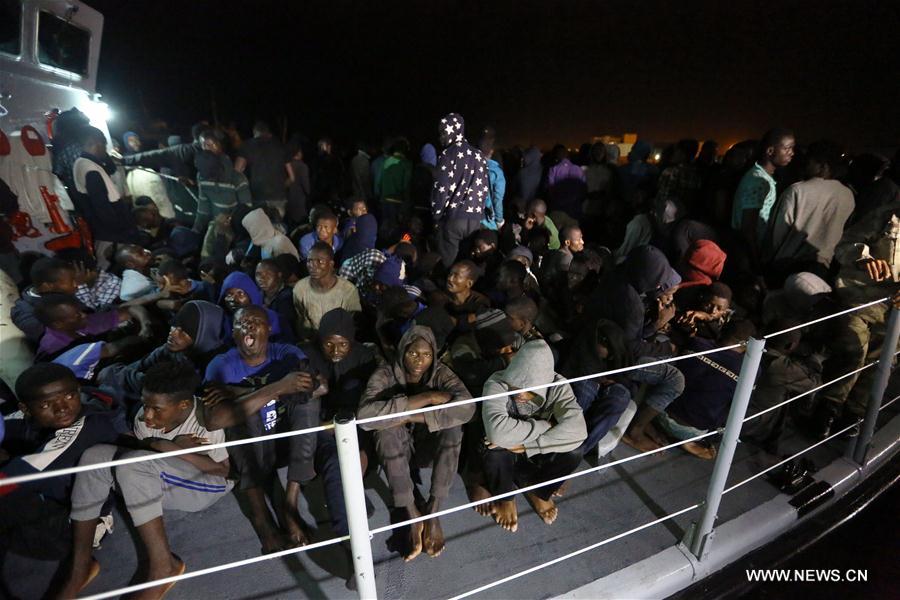 البحرية الليبية تنقذ أكثر من 600 مهاجر غير شرعي