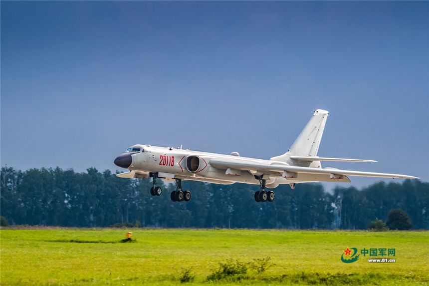 القوات الجوية الصينية تشارك في الألعاب العسكرية الدولية بروسيا