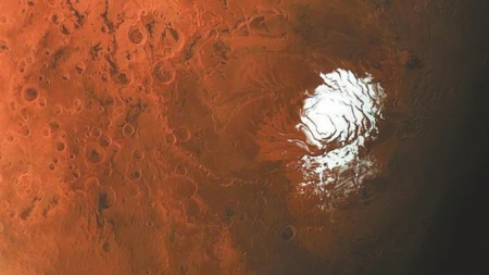 لأول مرة.. اكتشاف بحيرة مياه سائلة على المريخ