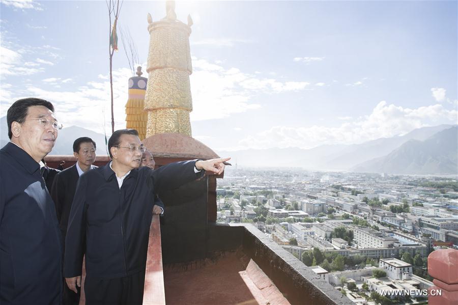 رئيس مجلس الدولة الصيني يؤكد على أهمية تحقيق التنمية المستدامة والرخاء في التبت