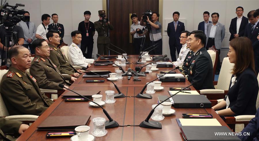 كوريا الجنوبية وكوريا الديمقراطية تتشاركان التفاهم بشأن السحب التجريبي لمواقع الحراسة الحدودية