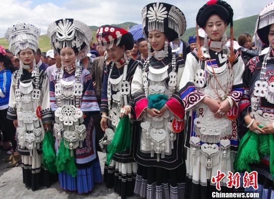 مسابقة ملكة جمال قومية يي في جبال جنوب غربي الصين