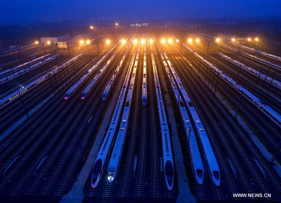 الصين ترفع سرعة سير قطار الرصاصة بين بكين وتيانجين إلى 350 كيلومترا