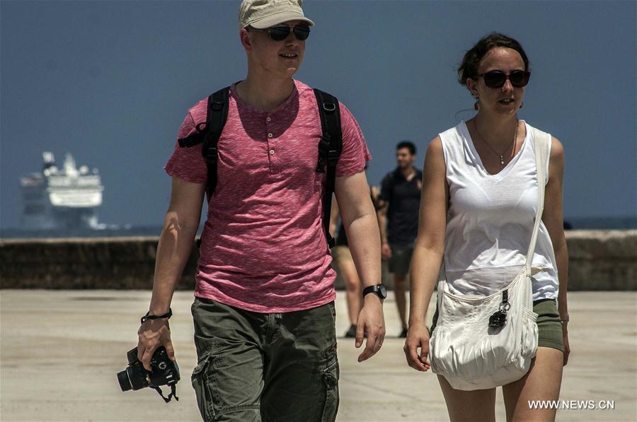 تقرير إخباري: السياحة في كوبا تعاني بسبب الحظر الأمريكي والأعاصير