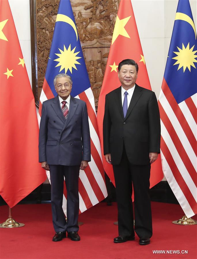 تقرير اخباري: الرئيس شي يلتقي رئيس الوزراء الماليزي ويدعو إلى علاقات أفضل في العصر الجديد
