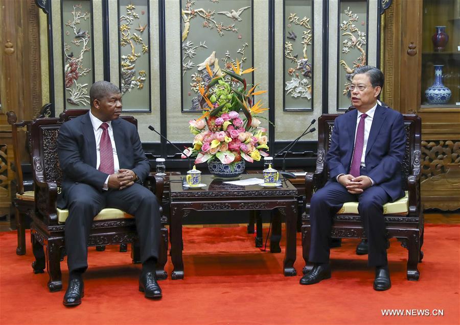 مسئول بارز في الحزب الشيوعي الصيني يلتقي الرئيس الأنجولي
