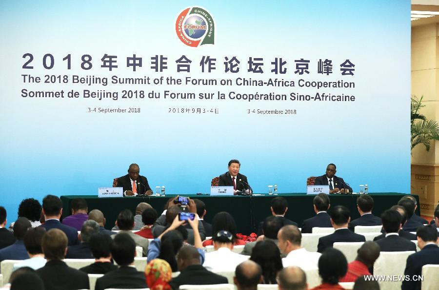  كلمة الرئيس شي جين بينغ خلال الاجتماع المشترك مع الصحفيين مع الرئيسين الإفريقيين السابق والحالي المشاركين لمنتدى التعاون الصيني الإفريقي