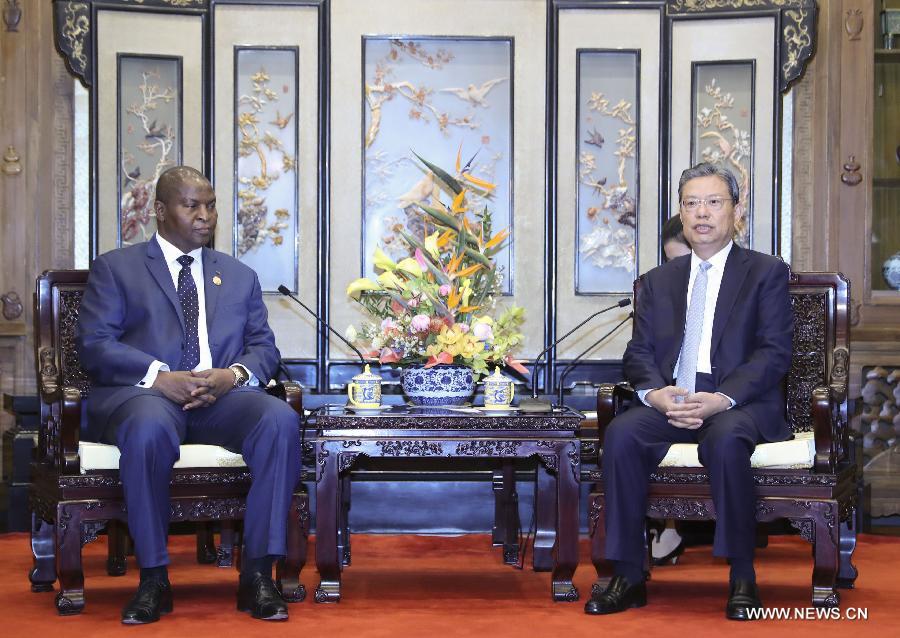 مسؤول بارز في الحزب الشيوعي الصيني يلتقي مع رئيس جمهورية أفريقيا الوسطى