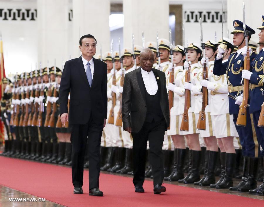 رئيس مجلس الدولة الصيني يجري محادثات مع رئيس وزراء ليسوتو