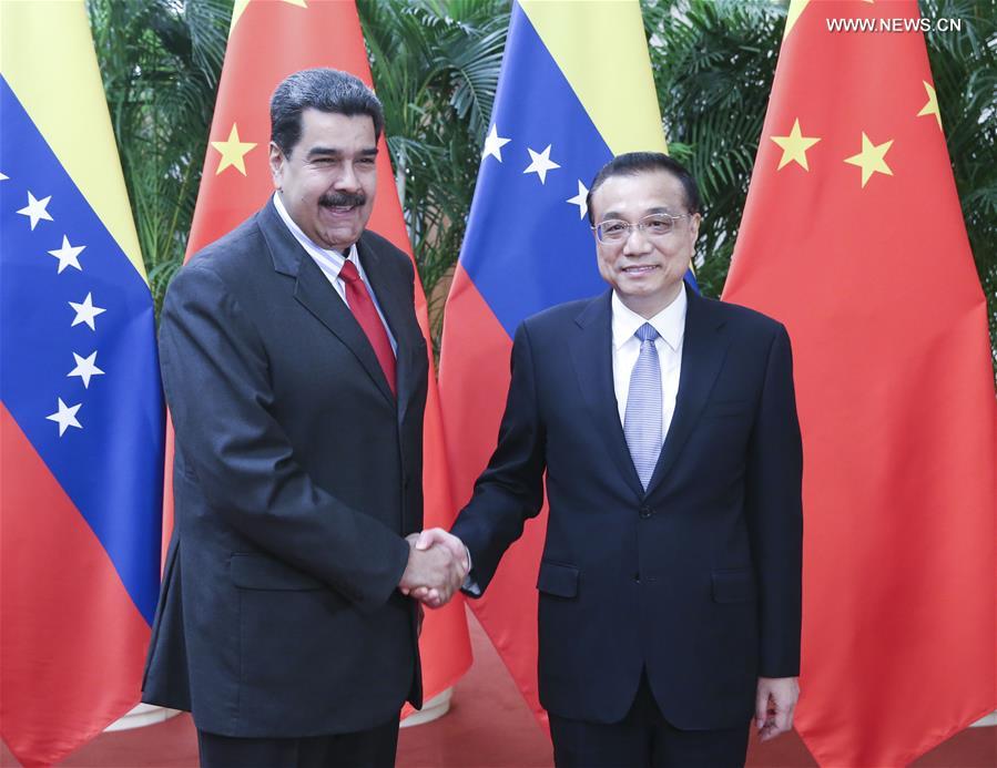رئيس مجلس الدولة الصيني يحث الصين وفنزويلا على تعزيز التعاون ودعم العلاقات الثنائية 