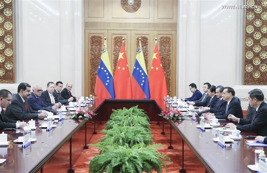 رئيس مجلس الدولة الصيني يحث الصين وفنزويلا على تعزيز التعاون ودعم العلاقات الثنائية 