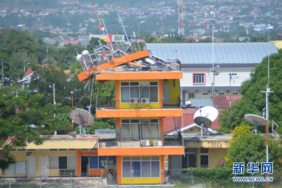 ارتفاع حصيلة قتلى زلزال وتسونامي إندونيسيا إلى 384 شخصا