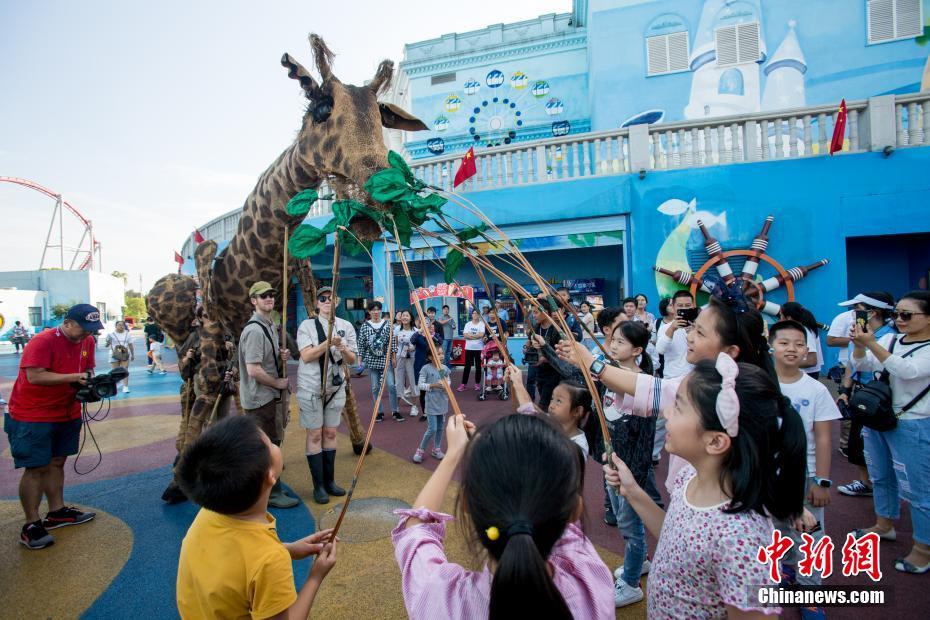 122 مليون صيني يسافرون في أول أيام عطلة العيد الوطني الصيني