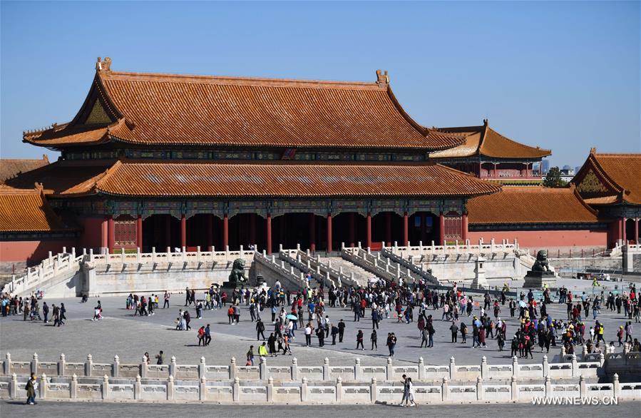726 مليون زائر سافروا دخل الصين أثناء عطلة العيد الوطني