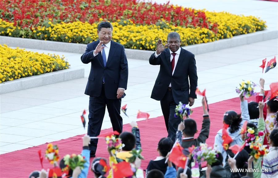 الصين وأنجولا تتفقان على تعزيز العلاقات الثنائية