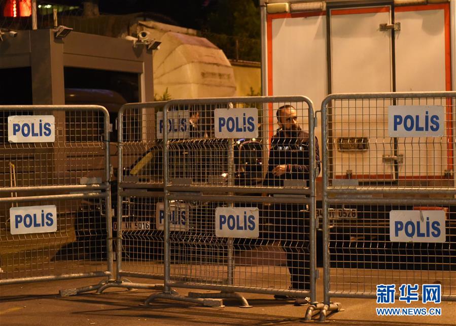 فريق تركي يدخل القنصلية السعودية في اسطنبول لإجراء بحث بشأن اختفاء خاشقجي 