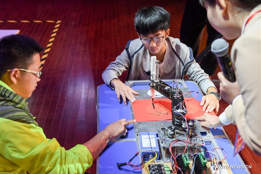 انطلاق مسابقة الروبوتات في جامعة الصين للعلوم والتكنولوجيا
