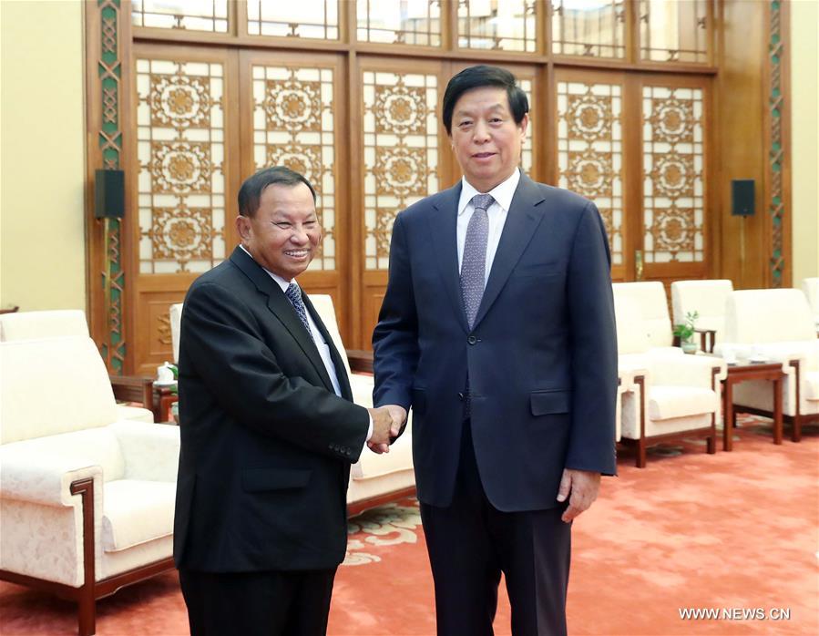 كبير المشرعين الصينيين يلتقي رئيس مجلس الشيوخ الكمبودي
