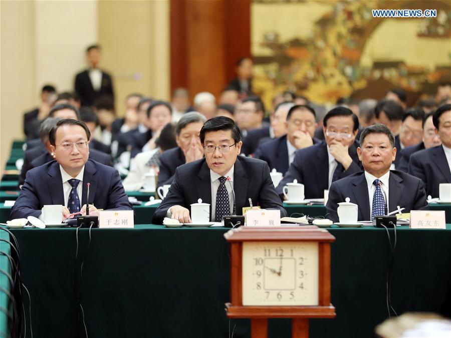 أكبر جهاز تشريعي صيني يجري أول استفسار خاص بشأن أعمال القضاء