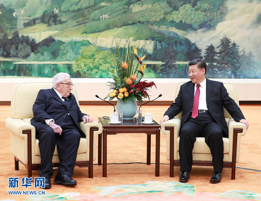 الرئيس شي يلتقي هنري كسنجر في بكين
