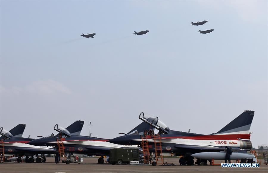 عرض جوي لمقاتلات جي-20 احتفالا بالذكرى السنوية الـ 69 لتأسيس القوات الجوية الصينية