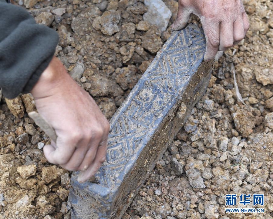 العثور على مقابر عائلية تعود إلى أكثر من 1800 سنة ماضية بجنوب غربي الصين