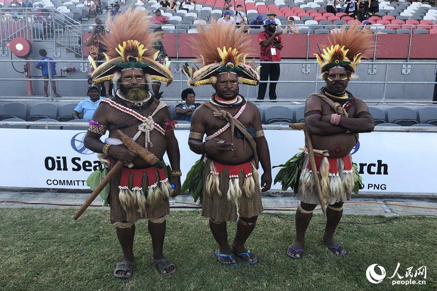 تقرير: بابوا نيو غينيا تنظم مهرجانا ثقافيا كبيرا قبل اجتماع قادة أبيك