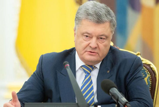 بوروشينكو يحث روسيا على إطلاق سراح البحارة الأوكرانيين المحتجزين