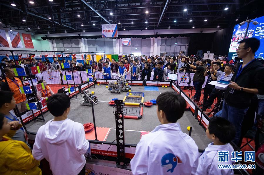 انطلاق بطولة الروبوت الآسيوية للشباب في ماكو