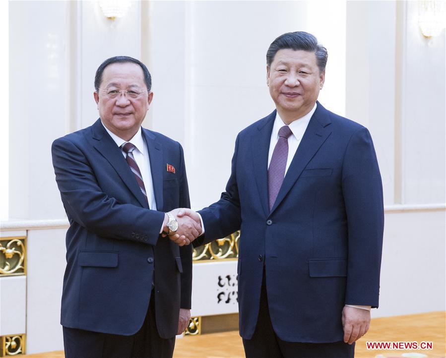 الرئيس الصيني يلتقي بوزير خارجية كوريا الديمقراطية
