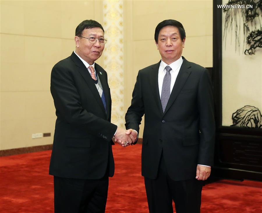 كبير المشرعين الصينيين يعقد محادثات مع رئيس البرلمان التايلاندي