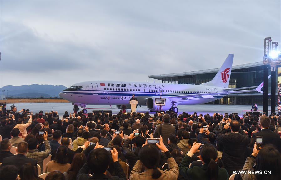 مشروع بوينج تشوشان في الصين يسلم أول طائرة من طراز بيونج 737