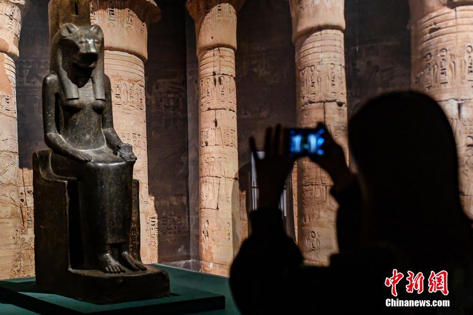 معرض الحضارة المصرية القديمة يجذب الزائرين بقوانغدونغ
