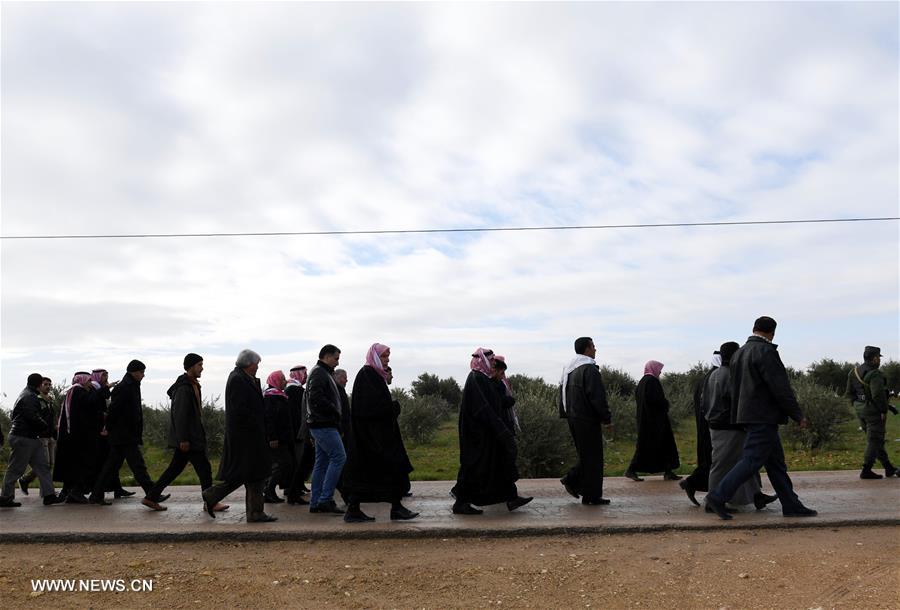 سوريا: عودة عشرات المهجرين في منطقة منبج بريف حلب الى قراهم