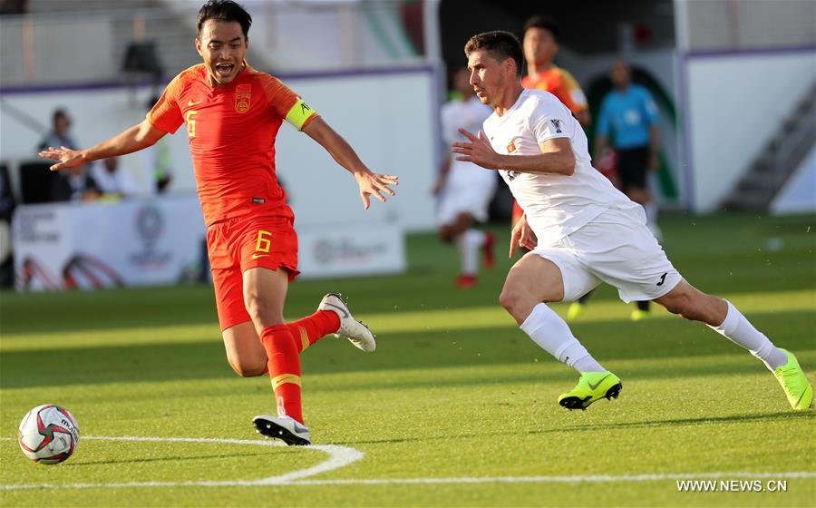 الصين تفوز على قيرغيزستان وتتصدر مجموعتها في كأس آسيا لكرة القدم