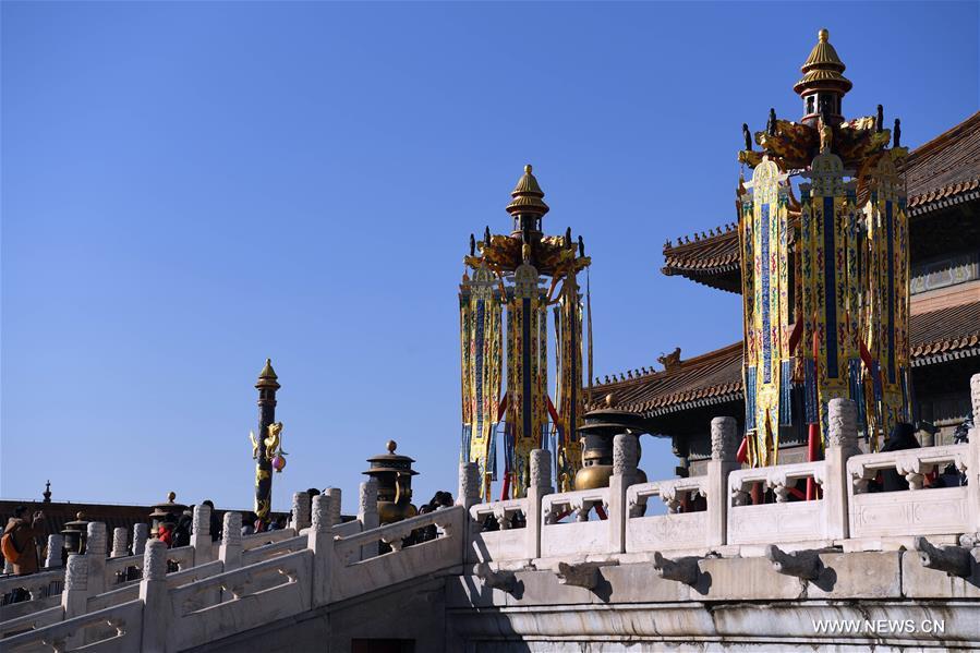 المصابيح الملكية القديمة تضئ متحف القصر الإمبراطوري في العام الصيني الجديد